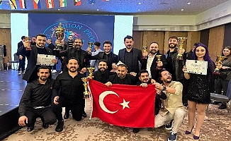Türk Milli Takımı Kuaför Yarışması'nda dünya şampiyonu oldu