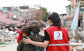 Kızılay'dan yetim çocuklara düzenli destek