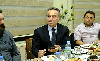 Rektör Yılmaz, iftar programında müjdeleri sıraladı