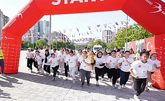 İstanbul Beylikdüzülü gençler Ata'ya koştu!