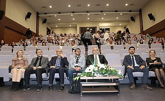 Kocaeli'de Bilişim Haftası Seminer Programı Gerçekleştirildi