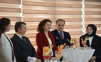 TÜRKİYE’DE BİR İLK: İŞ HAYATINDA KADIN MİKRO YETERLİLİK PROGRAMI