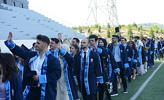 Sakarya Üniversitesi (SAÜ) Tıp Fakültesi Öğrencileri Mezun Oldu