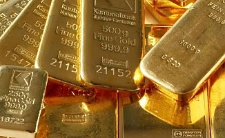 Altın ilk kez ons başına 2.700 doları aştı