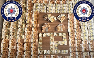Adıyaman'da ticari takside 40 bin 700 Euro'ya el kondu