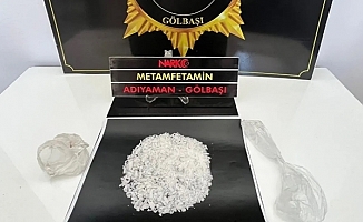 Adıyaman Gölbaşı’nda yolcu otobüsünde uyuşturucu operasyonu