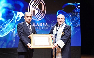 Sakarya Üniversitesinden Mustafa Varank’a Fahri Doktora Unvanı Verildi