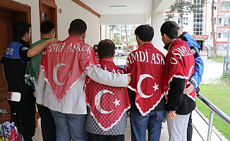 Amasya'da temsili askerlik öncesi engelli gençlere kına yakıldı