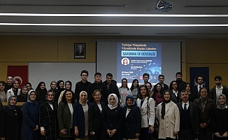 Sakarya Üniversitesinde Kadınların Rolü ve Başarıları Konuşuldu