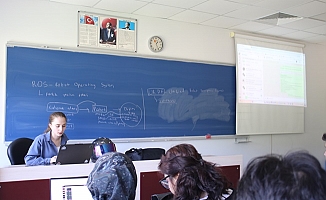 Sakarya Üniversitesinde “Uygulamalarla Robotikte Yapay Zeka” Etkinliği