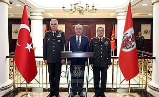Bakan Güler, Kara Kuvvetleri Komutanlığı'ndaki devir-teslim törenine katıldı