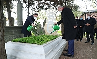 Cumhurbaşkanı Erdoğan, Ahmet Kekeç‘in mezarını ziyaret etti