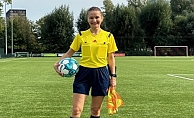 FIFA kokartlı kadın hakem Türkiye'de ilke imza attı