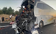 Malatya'dan gelen yolcu otobüsü kaza yaptı: 1 ölü, 10 yaralı