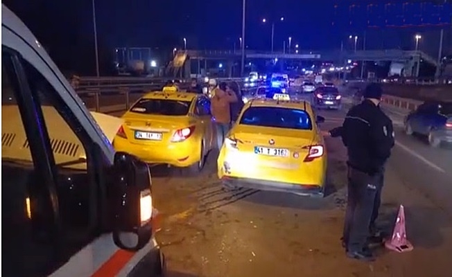 Gebze#039;de zincirleme kaza : 1 yaralı